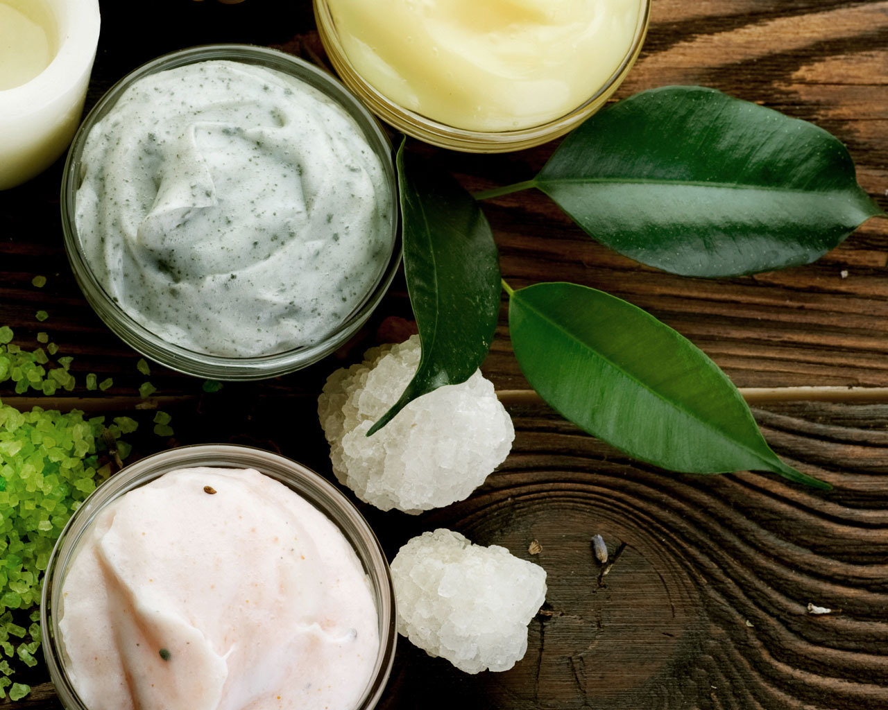 Attempt These tips To cut back Skincare Issues And Enhance Your Confidence 2